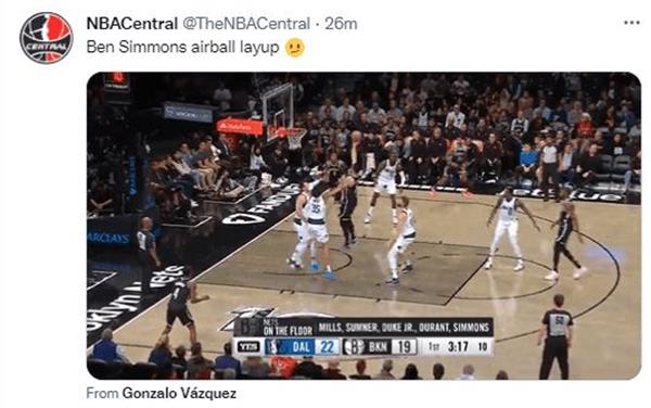 <a href='/detail_105769.html' target='_blank' title='NBA'><b>NBA</b></a>转播中心调侃西蒙斯上篮三不沾
